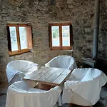 Isla Privada En De Ensueno Con 11 Dobles Con Bano Privado Y Piscina *