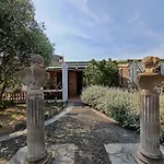 Isla Privada En De Ensueno Con 11 Dobles Con Bano Privado Y Piscina * קדאקז