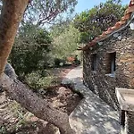 Isla Privada En De Ensueno Con 11 Dobles Con Bano Privado Y Piscina קדאקז