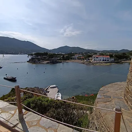Isla Privada En De Ensueno Con 11 Dobles Con Bano Privado Y Piscina * Cadaques