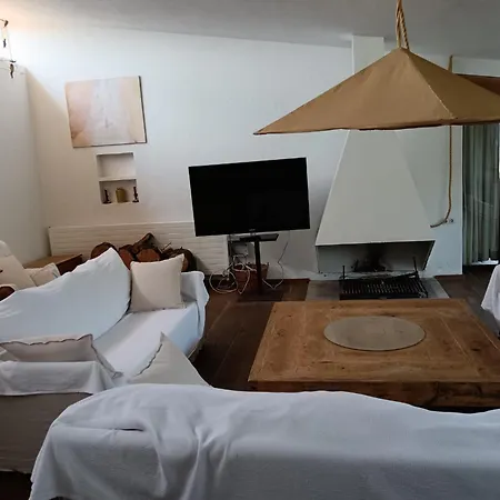 Isla Privada En De Ensueno Con 11 Dobles Con Bano Privado Y Piscina Villa Cadaques