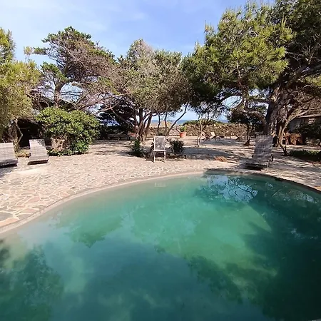 Isla Privada En De Ensueno Con 11 Dobles Con Bano Privado Y Piscina Villa