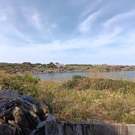 Villa Isla Privada En De Ensueno Con 11 Dobles Con Bano Privado Y Piscina Cadaques