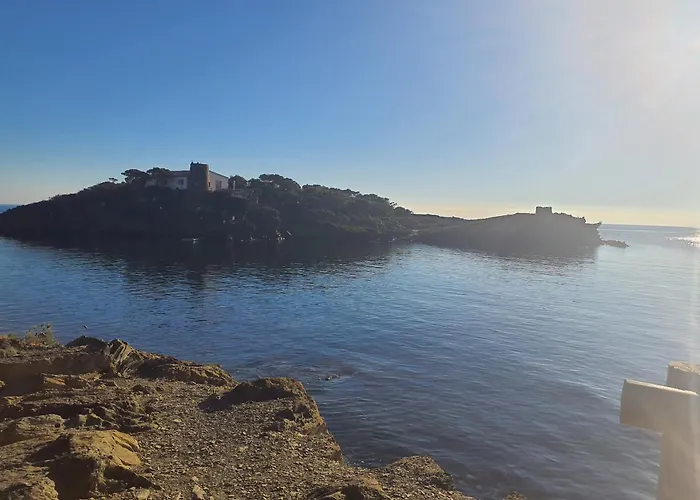 Isla Privada En De Ensueno Con 11 Dobles Con Bano Privado Y Piscina Villa