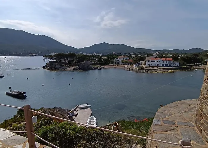 Isla Privada En De Ensueno Con 11 Dobles Con Bano Privado Y Piscina * Cadaqués