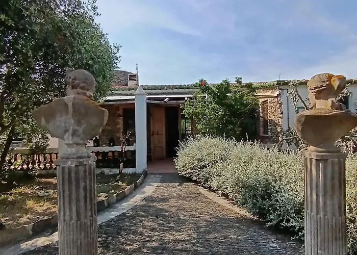 Isla Privada En De Ensueno Con 11 Dobles Con Bano Privado Y Piscina * Cadaqués