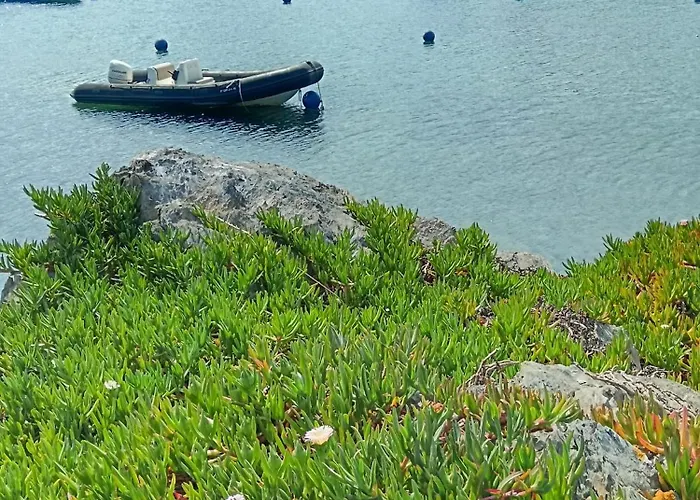 Isla Privada En De Ensueno Con 11 Dobles Con Bano Privado Y Piscina * Cadaqués