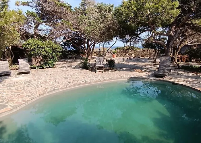 Isla Privada En De Ensueno Con 11 Dobles Con Bano Privado Y Piscina Villa